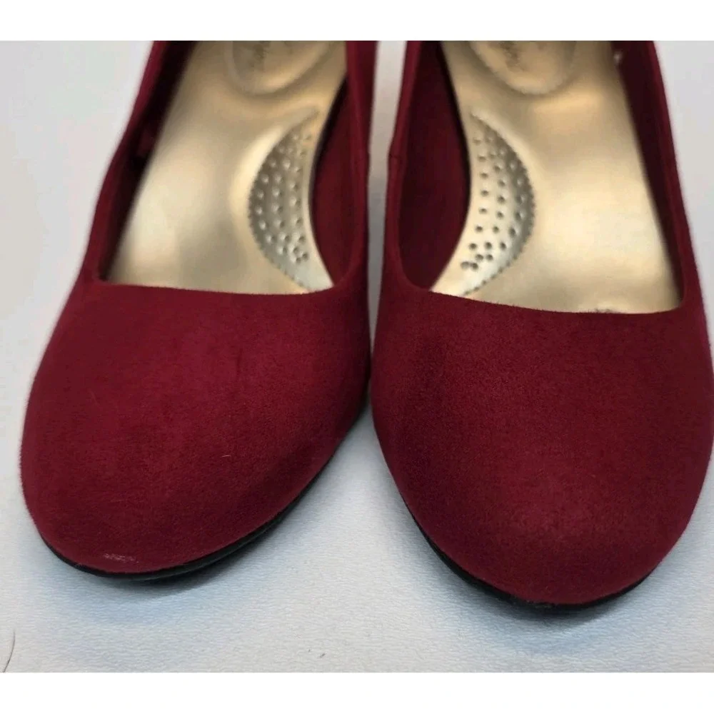 Womens Size 6.5 Dexflex Comfort Karma Round Toe Red Pump High Heel Shoes